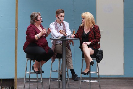 Musikaalista "Kaiken takana on nainen"